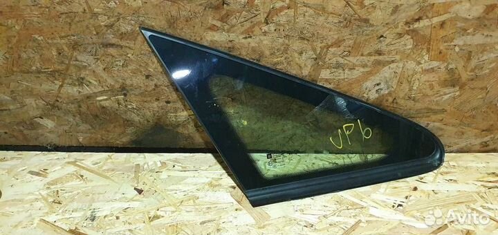 Стекло кузовное правое Opel Zafira B 2005-2012