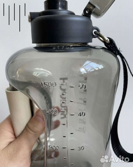 Спортивная бутылка для воды