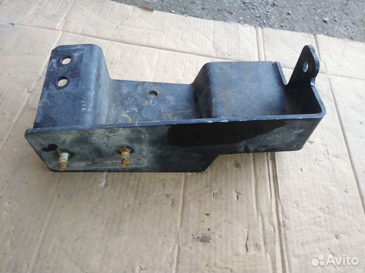Кронштейн правый Камаз 54901
