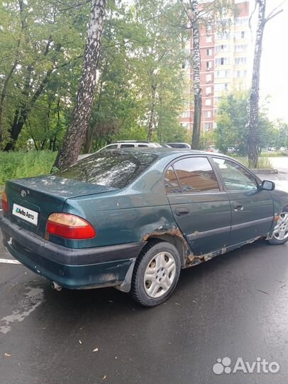 Toyota Avensis 1.8 AT, 1998, 574 000 км