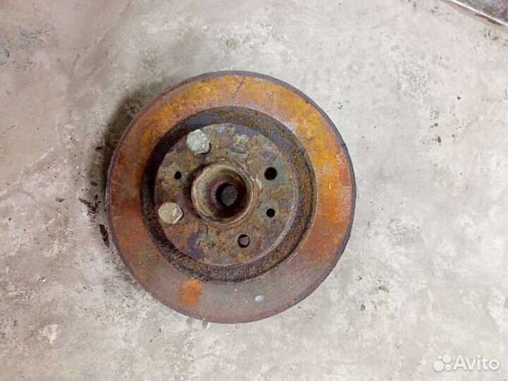 Поворотный кулак ваз в сборе