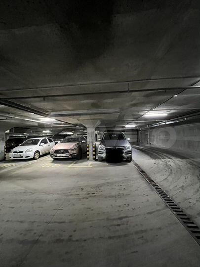 Машиноместо, 15 м²