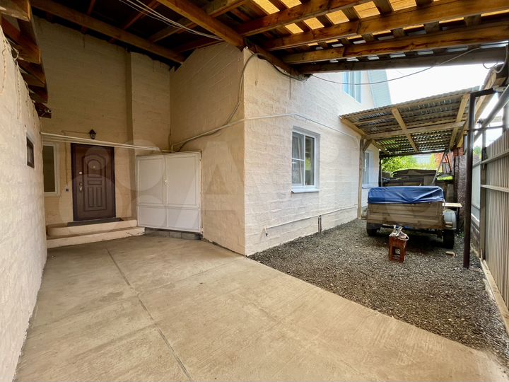 Коттедж 226,9 м² на участке 5,3 сот.