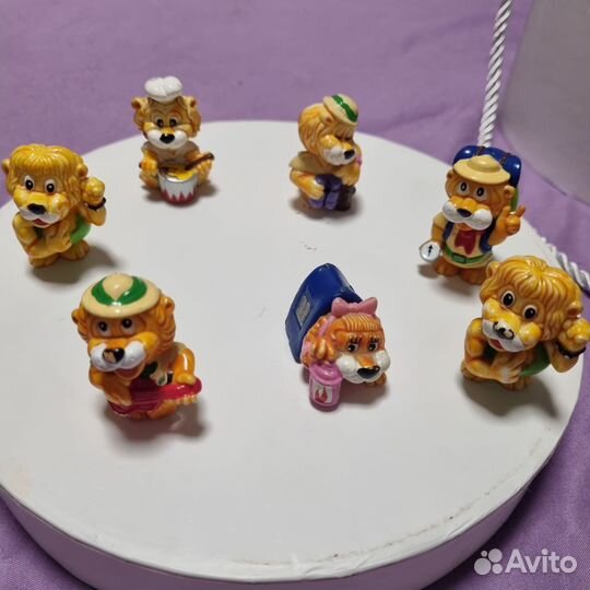 Киндер, львы