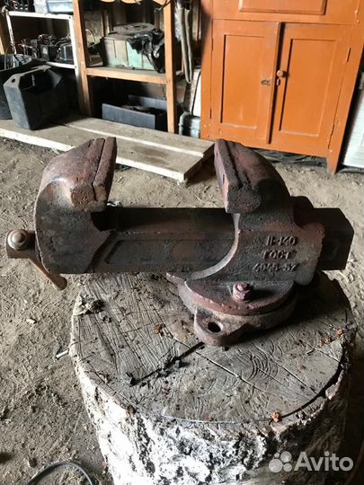 Тиски слесарные