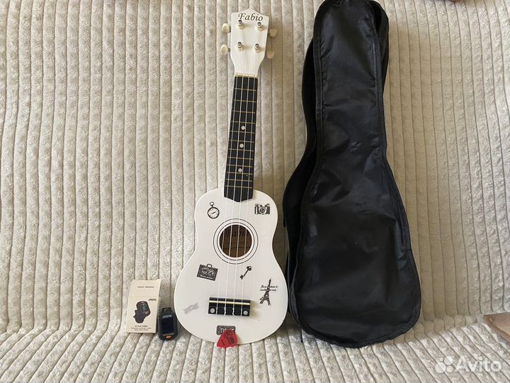 Укулеле Fabio сопрано + аксессуары