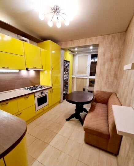 2-к. квартира, 50 м², 3/3 эт.