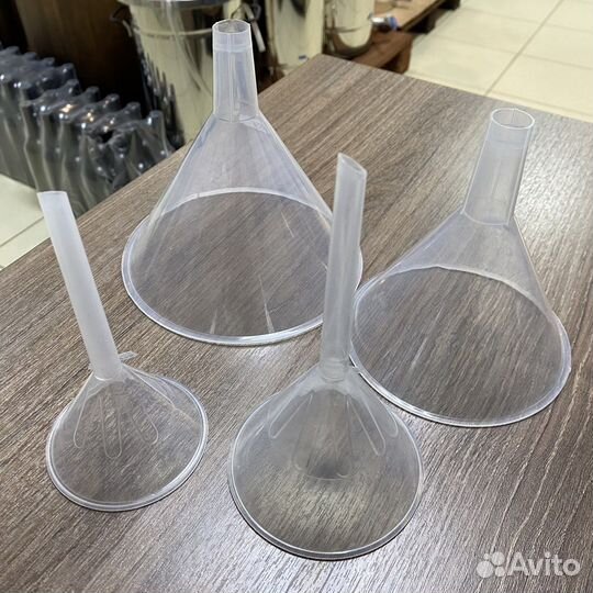 Воронки пластиковые в ассортименте