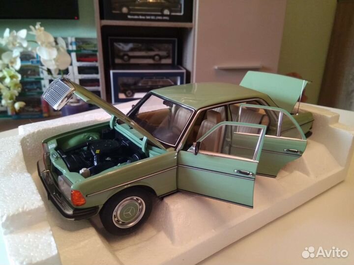 Mercedes Benz 200,W 123, 1/18, norev, Новый