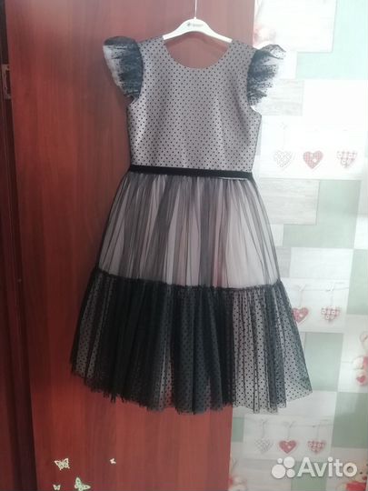 Продам платье на выпускной 152