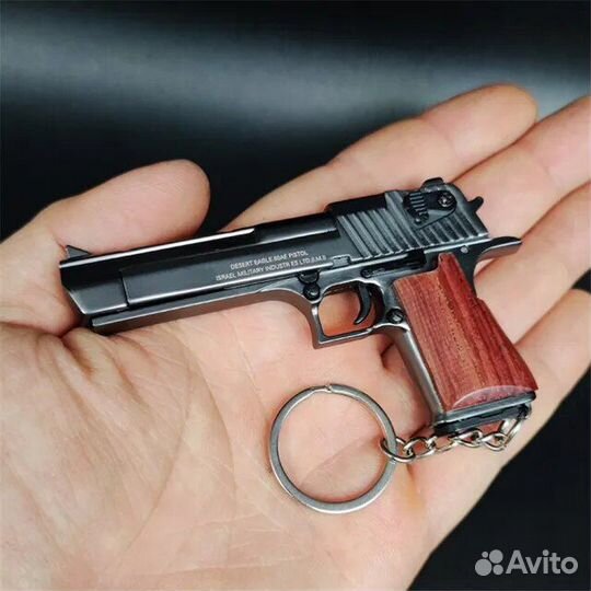 Брелок пистолет Desert Eagle разборный модель 3:1