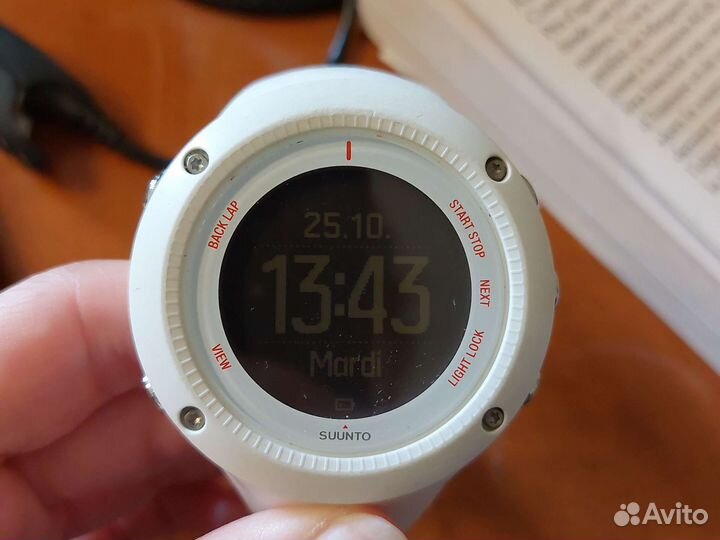 GPS-часы suunto ambit3 Run белый