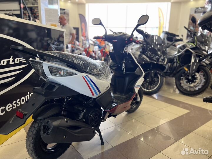Скутер Vento Corsa 50 (150)