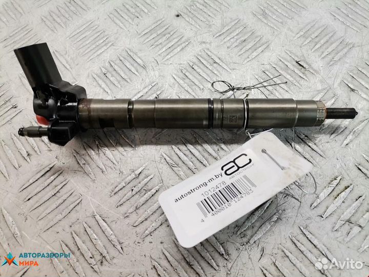 Форсунка Volkswagen Passat B6 2008 03L130277