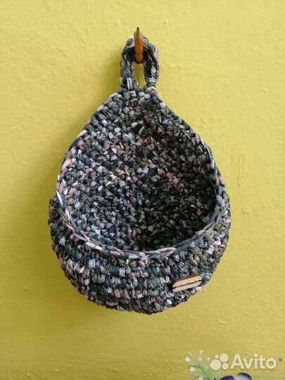 Корзинка кашпо вязаная из трикотажной пряжи