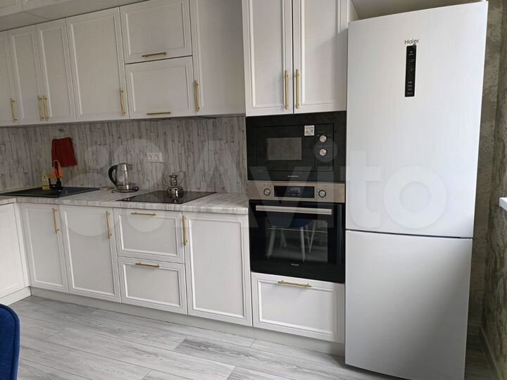 3-к. квартира, 83 м², 8/9 эт.