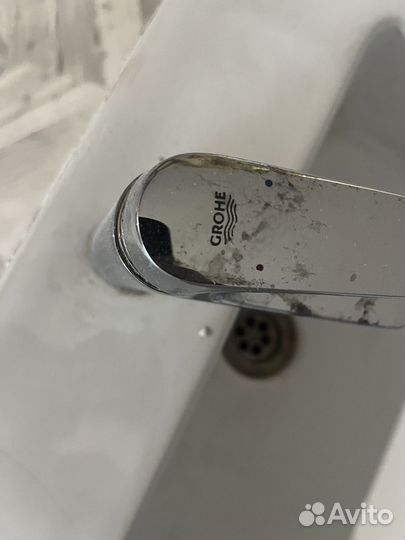 Раковина +смеситель grohe