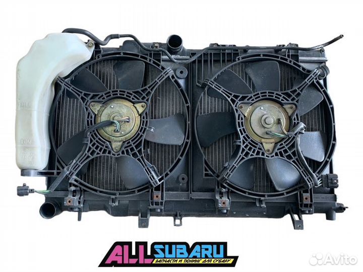 Радиатор охлаждения двигателя Subaru Impreza Wrx
