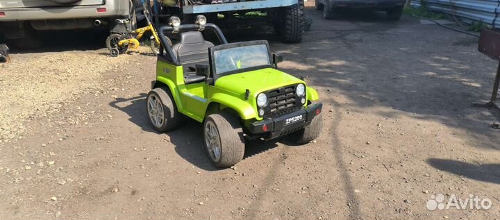 Детский электромобиль бу