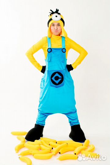 Костюм Миньончика двуглазого + 10 бананов для игр