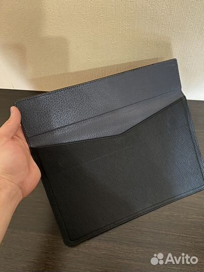 Кожаный чехол для ноутбука