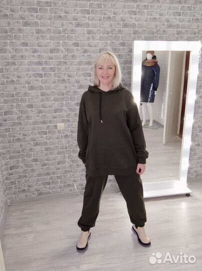 Спортивный костюм женский