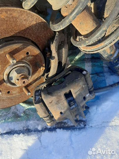 Супорта и диски на Вольво с40