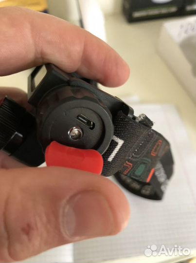 Налобный фонарь с фокусировкой. Фонарь на лоб