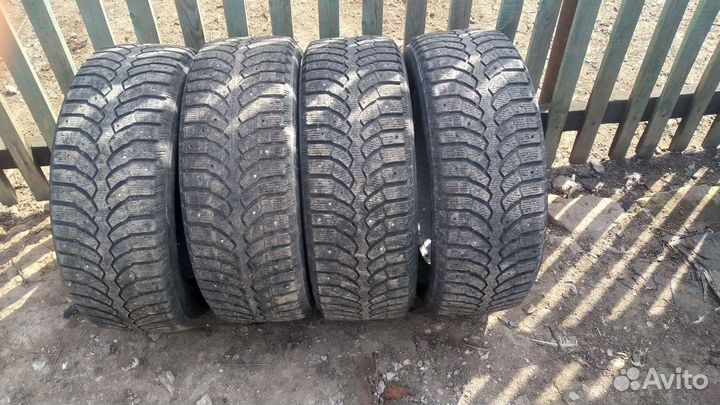 Bridgestone Blizzak Spike-01 195/60 R15 91B, 4 шт