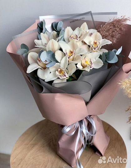 Букет из орхидей