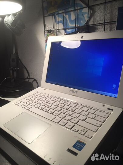 Нетбук asus