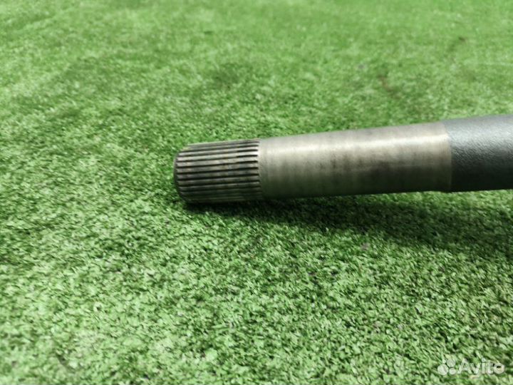 Полуось моста правый Toyota Land Cruiser Cygnus