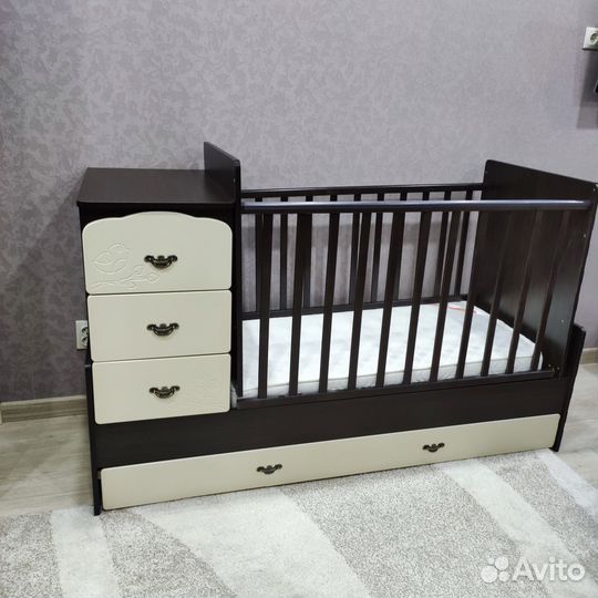 Детская кроватка-трансформер с комодом