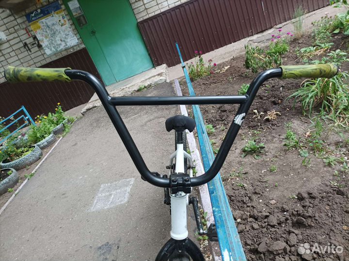 Трюковой велосипед bmx