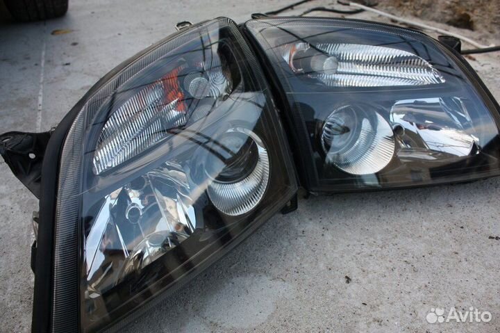 Фара Dacia Sandero