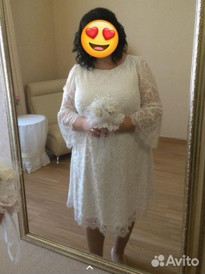 Нарядное женское платье