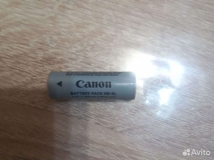 Зарядное устройство и аккумуляторная батарея Canon