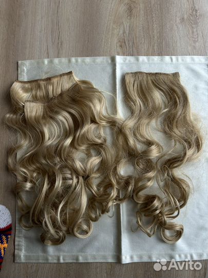 Волосы на заколках искусственные