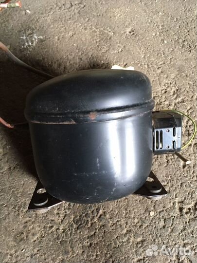 Компрессор для морозильного ларя