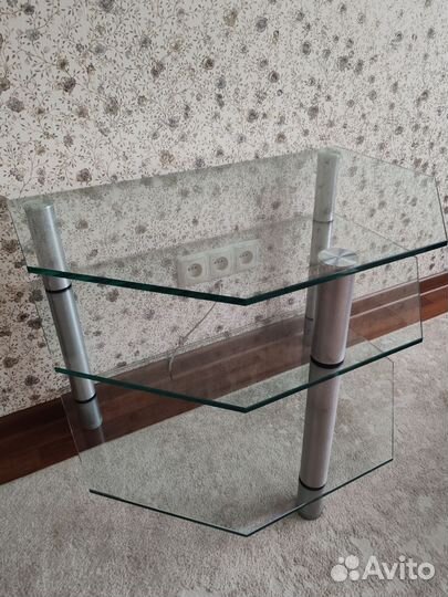 Стеклянная тумба под тв