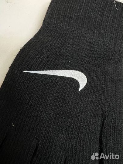 Перчатки Nike осенние