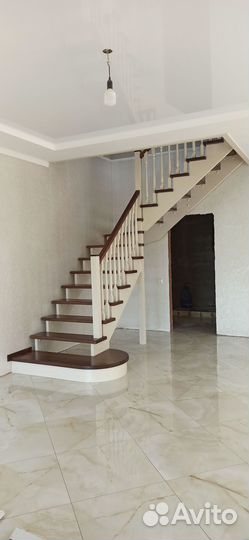 Деревянные лестницы, изготовление и монтаж