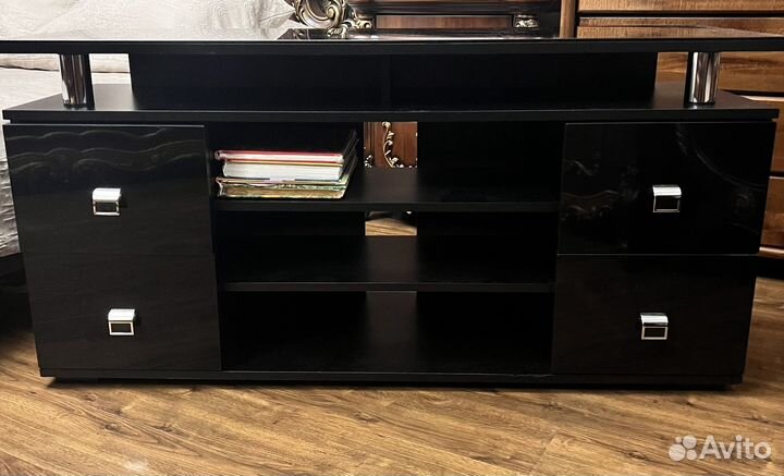 Тумба под телевизор