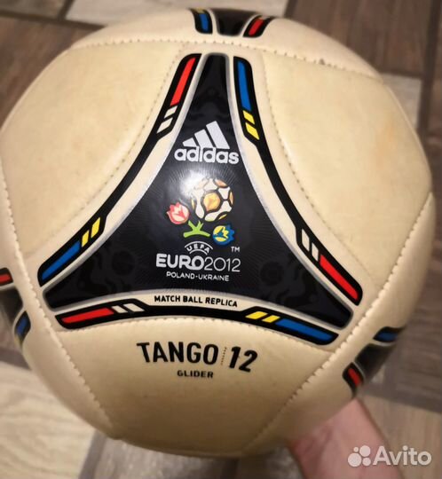 Футбольный мяч adidas uefa euro 2012