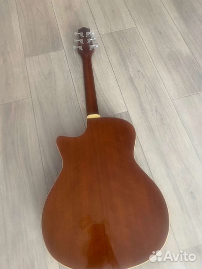 Акустическая гитара