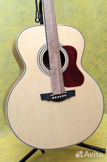 Акустическая гитара Martinez с широким грифом