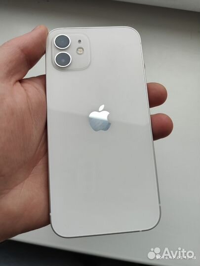 iPhone 12, 64 ГБ