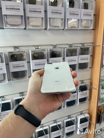 iPhone 8 Plus, 64 ГБ