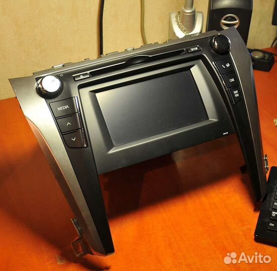 Штатная магнитола Toyota Camry 55