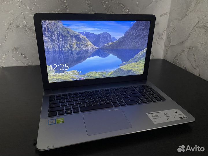 Ноутбук 15.6 Asus core i3, 12gb,SSD 480, mx920 2gb